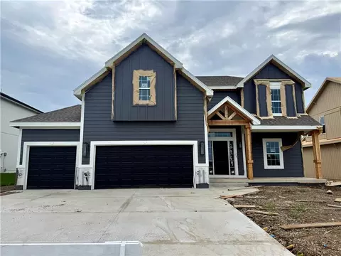 8969 NE 99th St, Kansas City, MO 64157