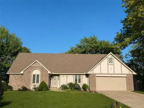 24345 W 71st St, Shawnee, KS 66227
