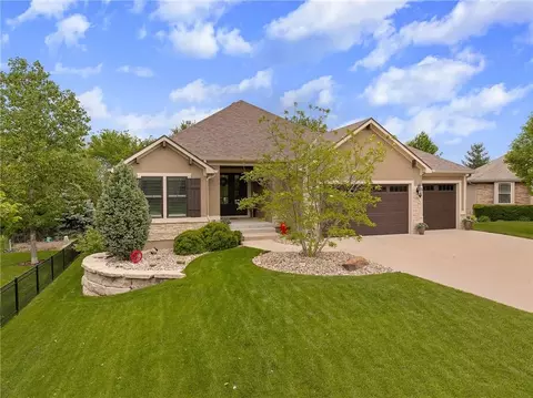 21544 W 176 Ter, Olathe, KS 66062