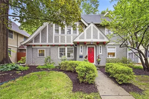 39 W 69th Ter, Kansas City, MO 64113