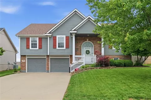7210 E 165th St, Belton, MO 64012