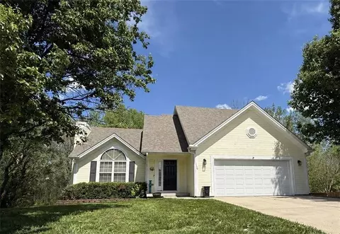 1110 Sarah Ln, Kearney, MO 64060