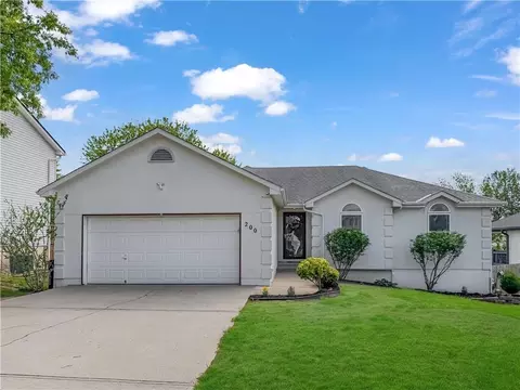 200 NE 6th St, Blue Springs, MO 64014