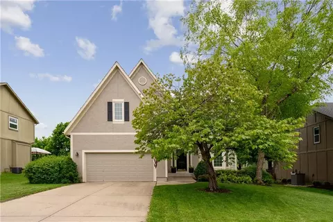 5901 W 153rd St, Overland Park, KS 66223