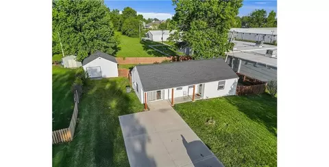 1227 N Jesse James Rd, Excelsior Springs, MO 64024