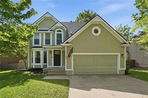 1147 E Sheridan Bridge Ln, Olathe, KS 66062