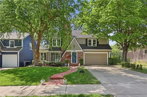 23 W 70 Ter, Kansas City, MO 64113