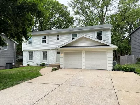 8906 Grant St, Overland Park, KS 66212