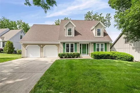 7304 W 114th Ter, Overland Park, KS 66210