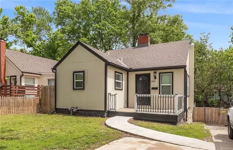 6821 Bellefontaine Ave, Kansas City, MO 64132