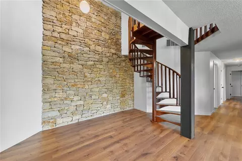 Entry Way - 1601 Vogt Rd, Raymore, MO 64083 photo 2 of 2