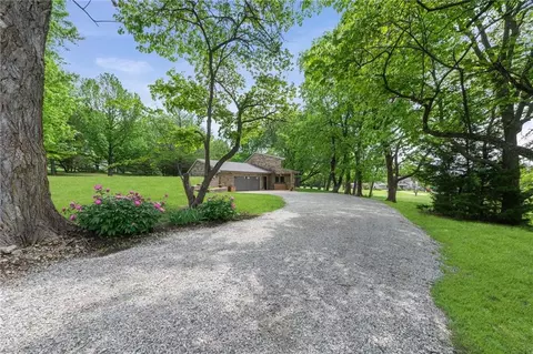 Exterior - 1601 Vogt Rd, Raymore, MO 64083 photo 5 of 5