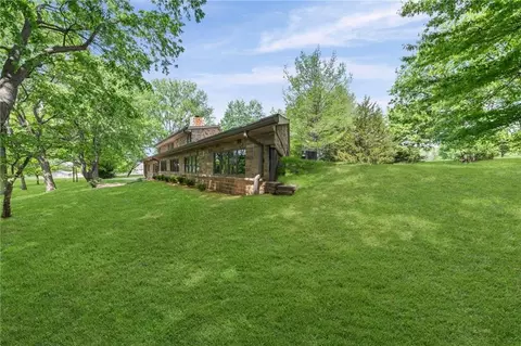 Exterior - 1601 Vogt Rd, Raymore, MO 64083 photo 3 of 5