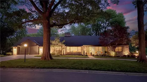 9703 Overbrook Rd, Leawood, KS 66206