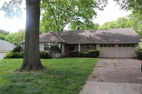 5111 W 66th St, Prairie Village, KS 66208