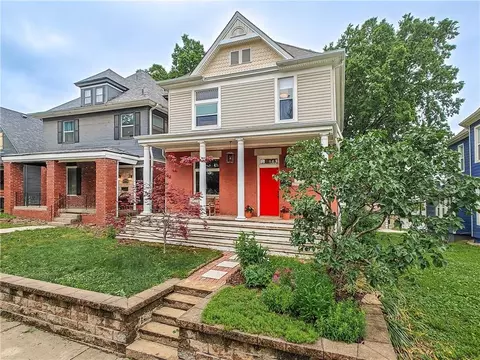 2746 Holmes St, Kansas City, MO 64109