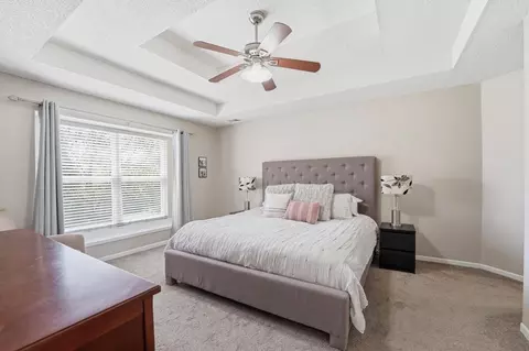 18229 W 157th Ter, Olathe, KS 66062