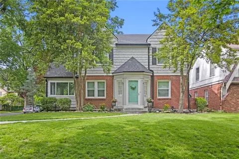 600 E 72nd Ter, Kansas City, MO 64131