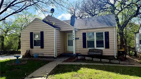 7444 Park Ave, Kansas City, MO 64132