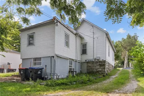 Exterior - 417 Jackson St, Warrensburg, MO 64093 photo 3 of 5