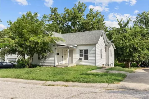 417 Jackson St, Warrensburg, MO 64093