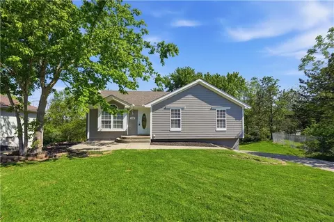 1488 NW Foxboro Rd, Blue Springs, MO 64015