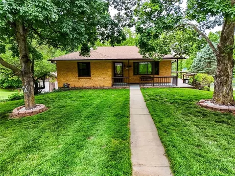 2628 S 39th Ter, Saint Joseph, MO 64503