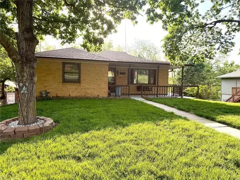 2628 S 39th Ter, Saint Joseph, MO 64503