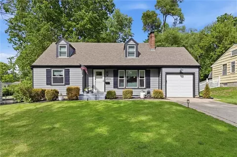 4824 W 78th St, Prairie Village, KS 66208