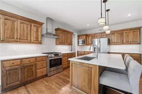 4910 W 155th Ter, Overland Park, KS 66224