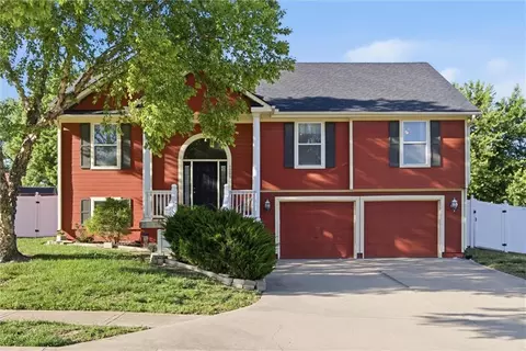 1209 Ashford St, Pleasant Hill, MO 64080