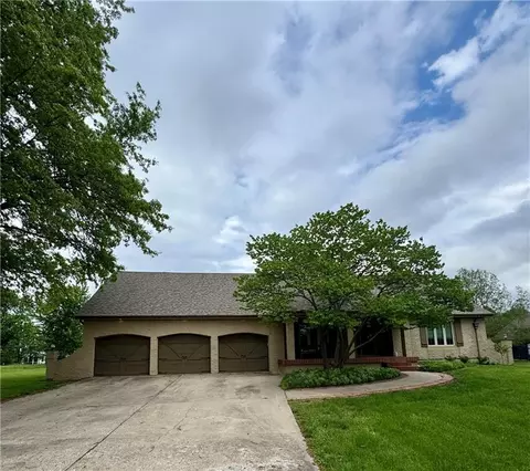 11260 W 155th Ter, Overland Park, KS 66221