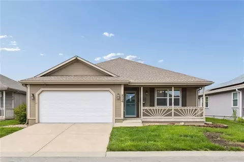 524 Saturn Dr, Raymore, MO 64083