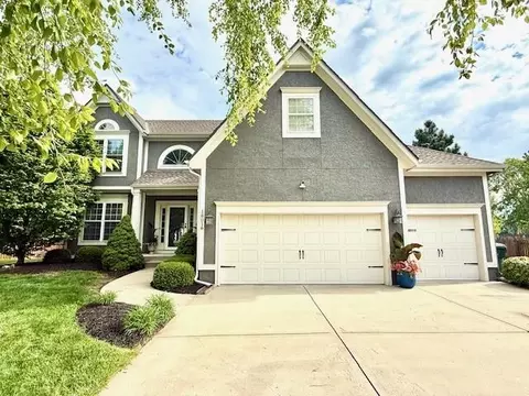 18016 W 163rd Ter, Olathe, KS 66062