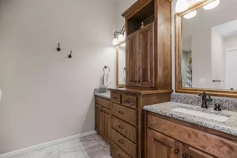 Bath - 27810 E 133rd Ct, Lees Summit, MO 64086 photo 2 of 5