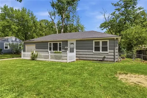 8901 Craig Dr, Overland Park, KS 66212