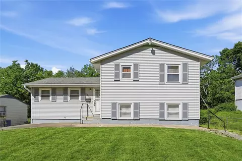 4706 Kensington St, Kansas City, MO 64130