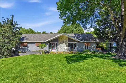 14408 Berkshire Dr, Independence, MO 64055
