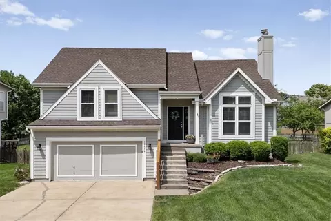 16414 W 158th Ter, Olathe, KS 66062
