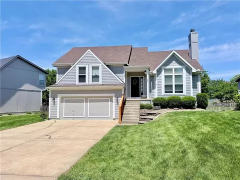 16414 W 158th Ter, Olathe, KS 66062