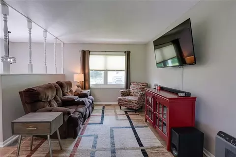 Other - 906 N Ponca Dr, Independence, MO 64056 photo 2 of 15