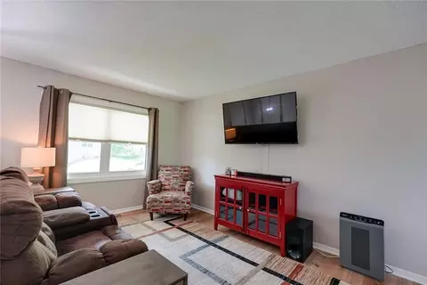 Living - 906 N Ponca Dr, Independence, MO 64056 photo 1 of 4