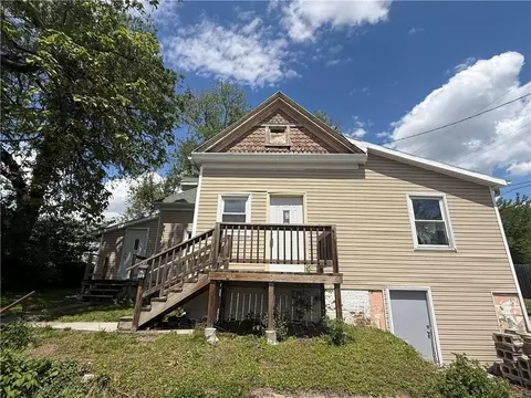 109 E Market St, Saint Joseph, MO 64505