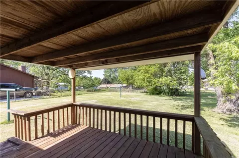 Exterior - 309 N North St, Windsor, MO 65360 photo 8 of 9