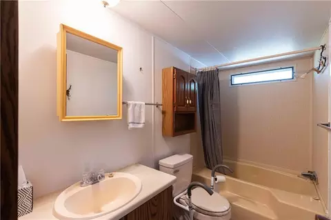 Bath - 309 N North St, Windsor, MO 65360 photo 1 of 2