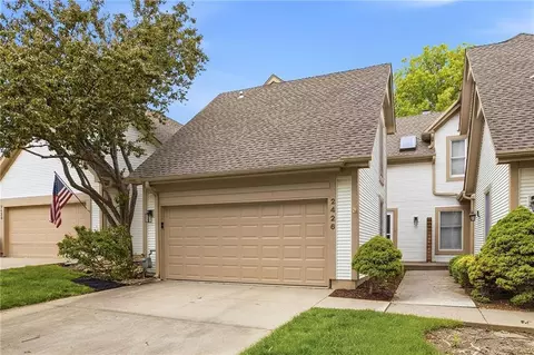 2426 W 137th Pl, Overland Park, KS 66224