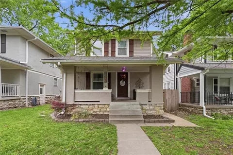 5910 Cherry St, Kansas City, MO 64110