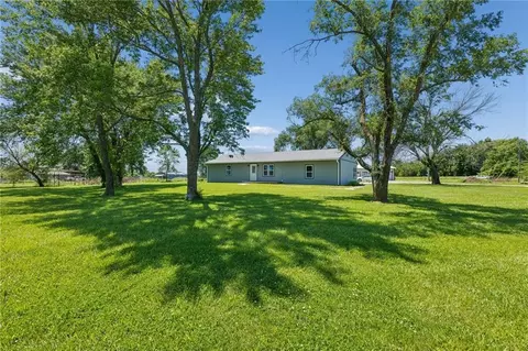 29604 S Old 7 Hwy, Garden City, MO 64747