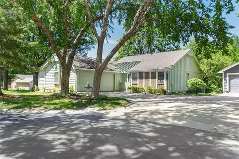 8266 Monrovia St, Lenexa, KS 66215