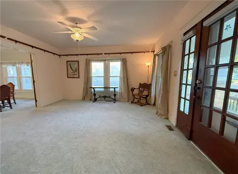 Living - 524 W Cherry St, Nevada, MO 64772 photo 1 of 8